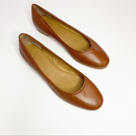 Frye Gloria Leather Ballet Flat in Cognac Shoes - Picture 4 of 11